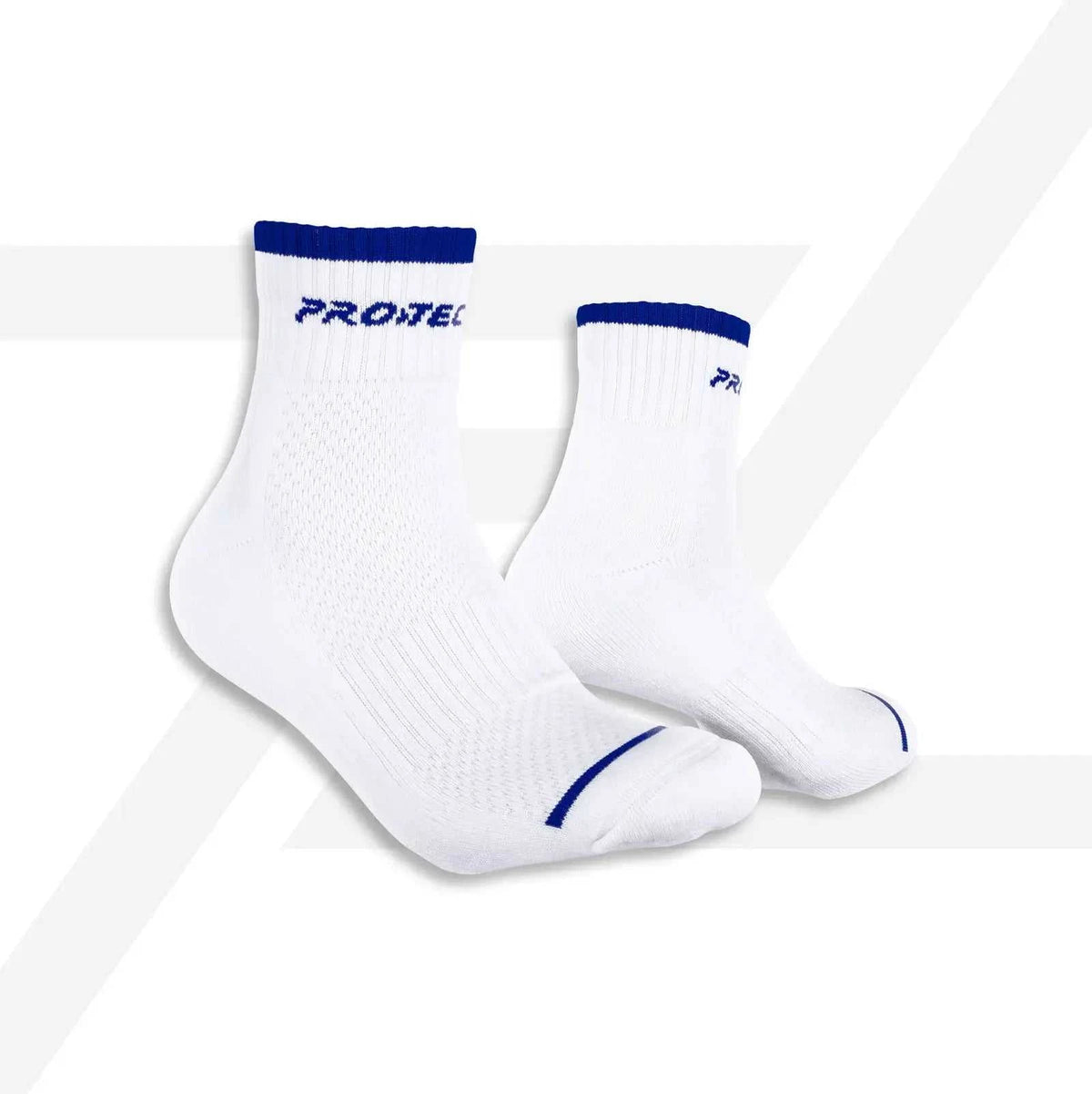 PROTECH Cotton Quarter sport socks in white knit cotton with blue ribbed cuffs, logo and curved toe accents